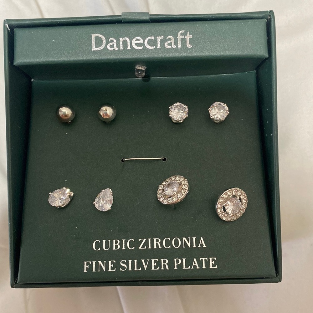 BRAND NEW SILVER PLATE EARRINGS